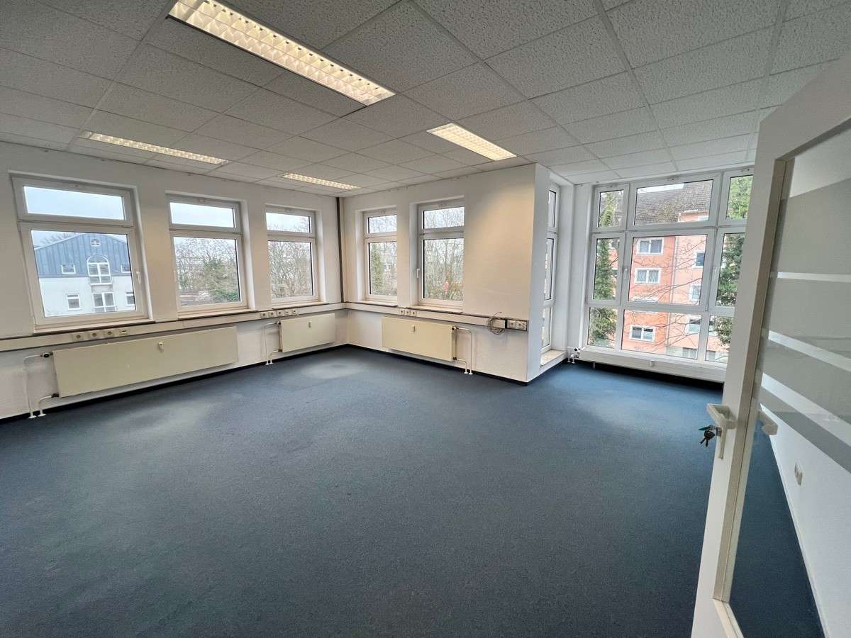 Thumbnail-Büro in Friedrichsdorf 2.321,00 € 211 m²