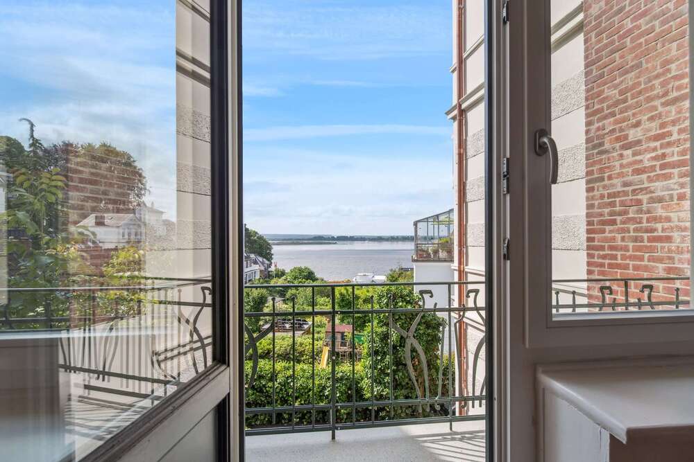 Thumbnail-Wohnung zum Kaufen in Hamburg 1.780.000,00 € 142 m²