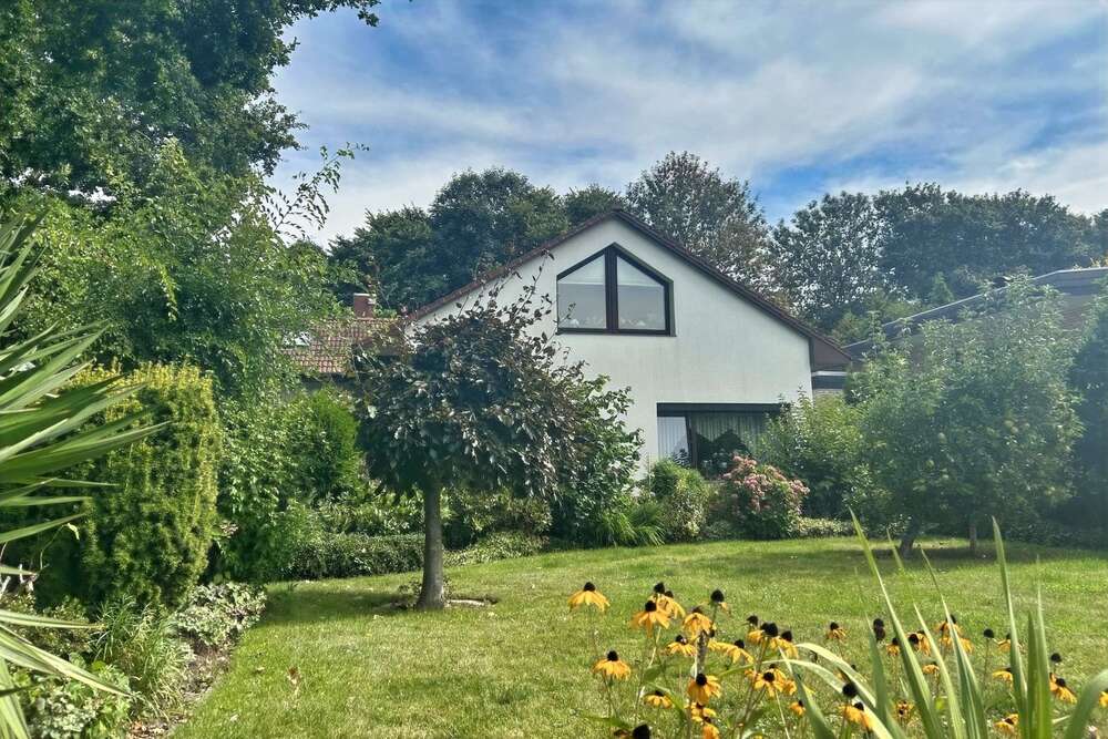 Thumbnail-Haus zum Kaufen in Bremerhaven 165.000,00 € 147 m²