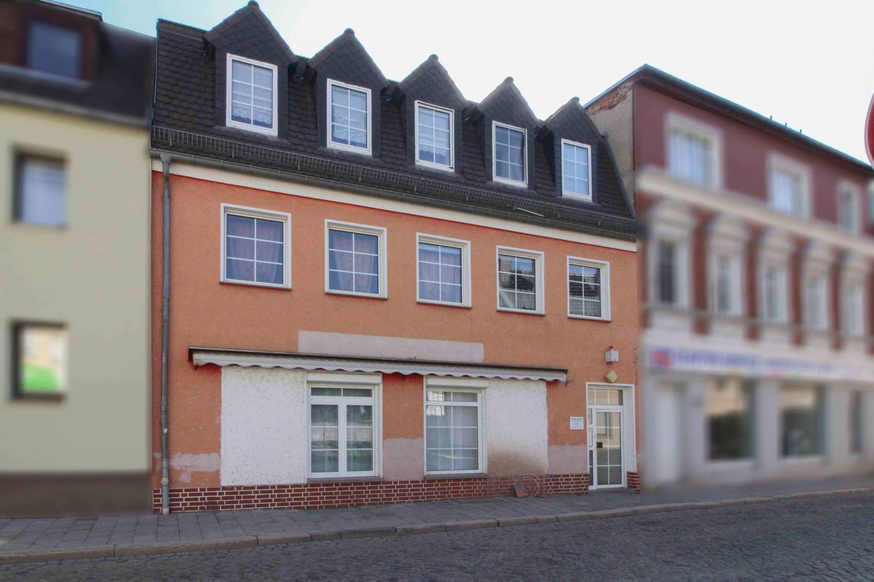 Thumbnail-Haus zum Kaufen in Calbe (Saale) 225.000,00 € 361 m²