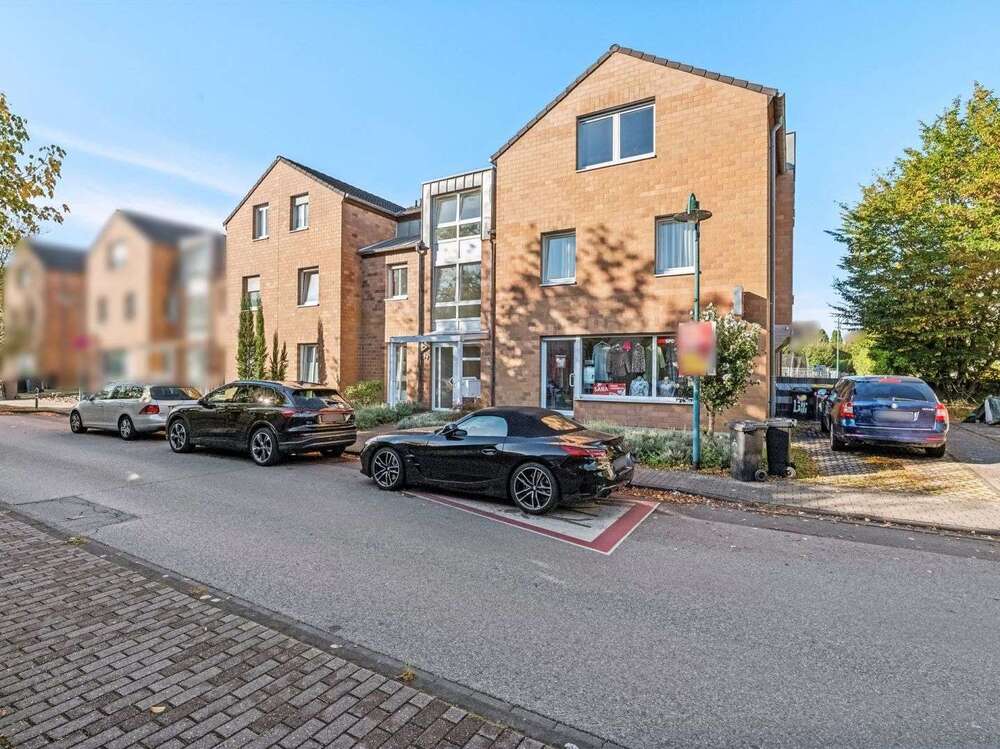 Thumbnail-Wohnung zum Kaufen in Niederkassel 390.000,00 € 96 m²