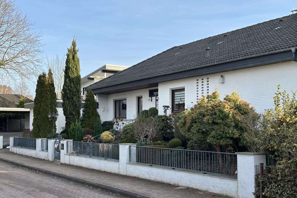 Thumbnail-Haus zum Kaufen in Geestland 329.000,00 € 178.56 m²