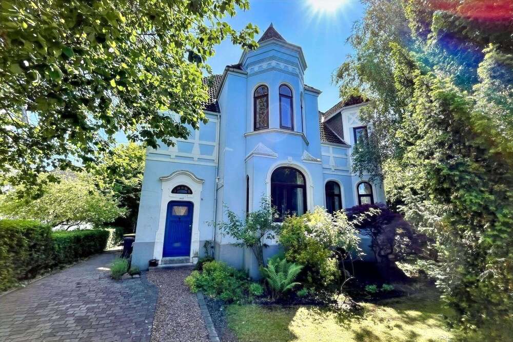 Thumbnail-Haus zum Kaufen in Bremerhaven 389.000,00 € 200 m²