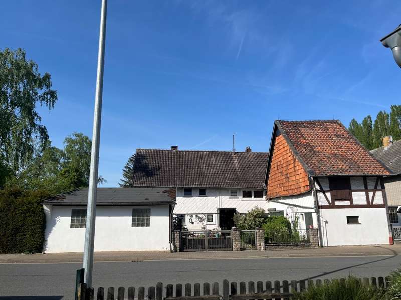 Thumbnail-Haus zum Kaufen in Wolfenbüttel 120.000,00 € 170.4 m²