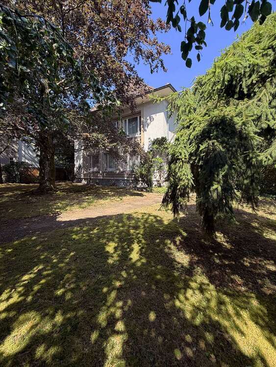 Thumbnail-Grundstück zu verkaufen in Düsseldorf 1.395.000,00 € 1400 m²