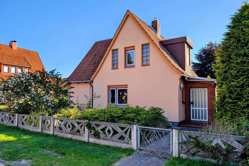 Thumbnail-Haus zum Kaufen in Hemmoor 169.000,00 € 90.36 m²