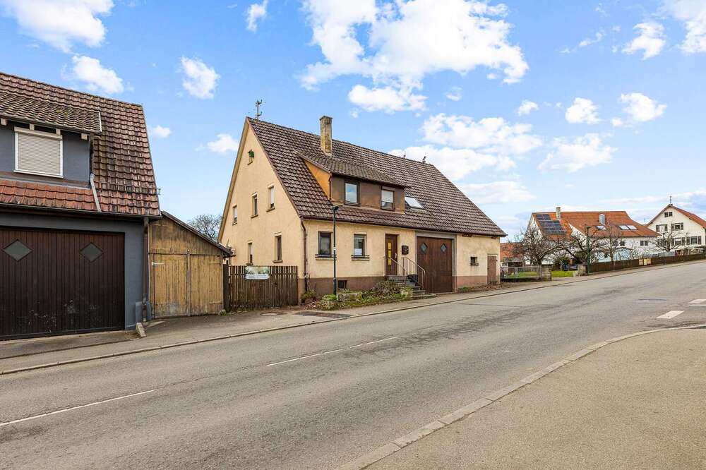 Thumbnail-Haus zum Kaufen in Mössingen Öschingen 299.000,00 € 144 m²