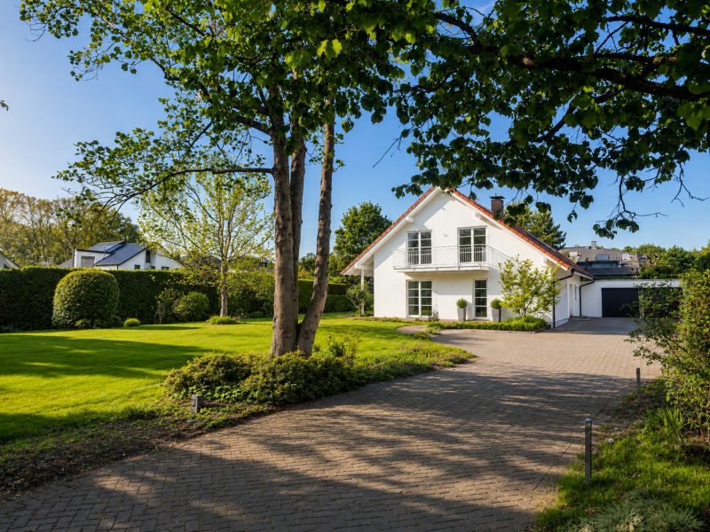 Thumbnail-Haus zum Mieten in Meerbusch 8.900,00 € 300 m²