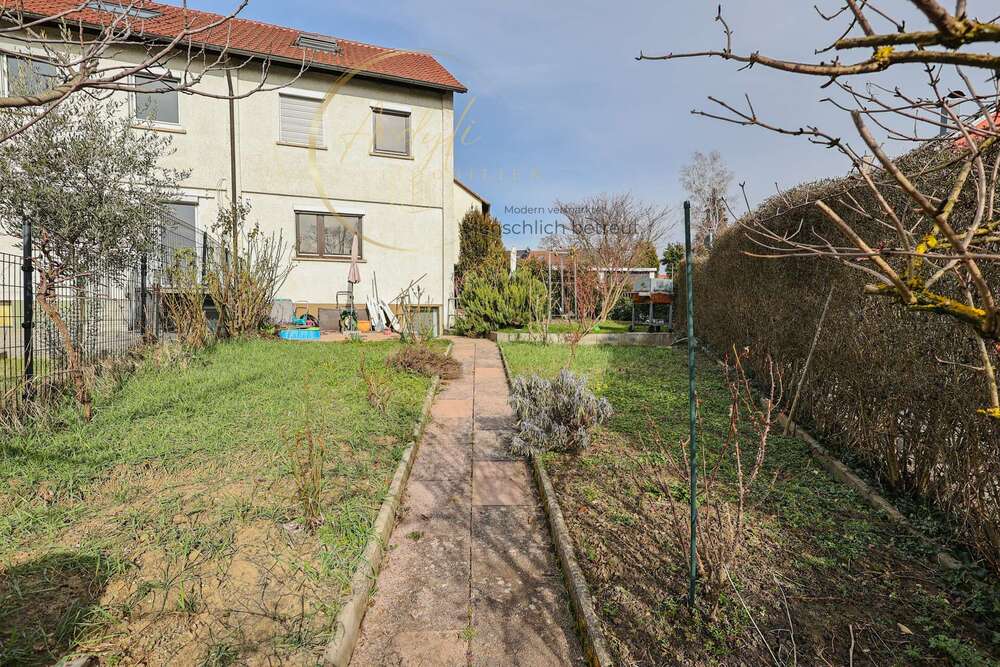 Thumbnail-Haus zum Kaufen in Reutlingen 389.000,00 € 85.32 m²
