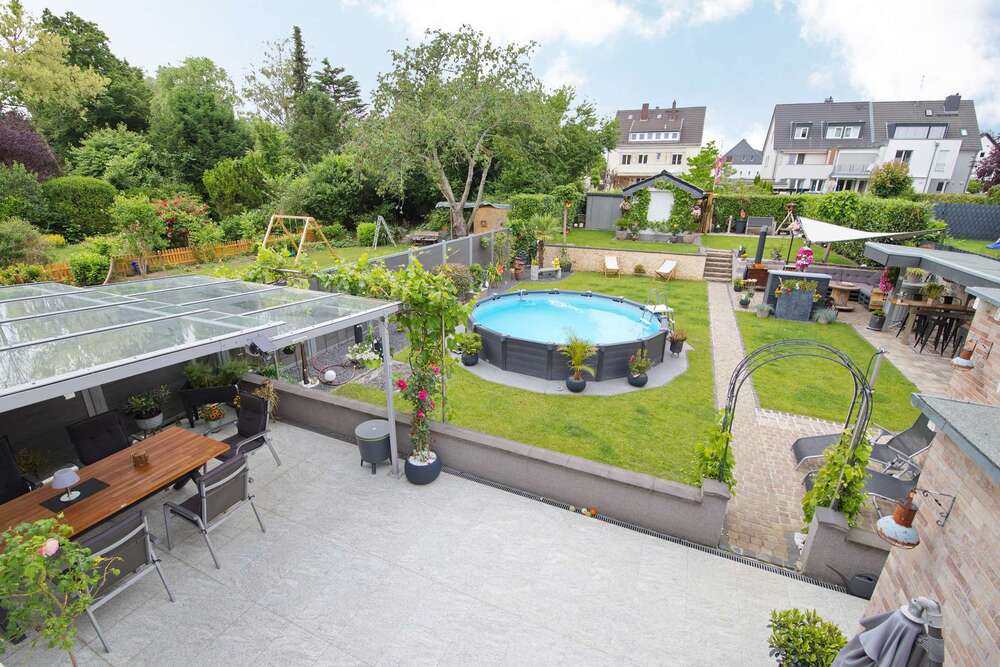 Thumbnail-Haus zum Kaufen in Düsseldorf Wersten 639.000,00 € 230 m²