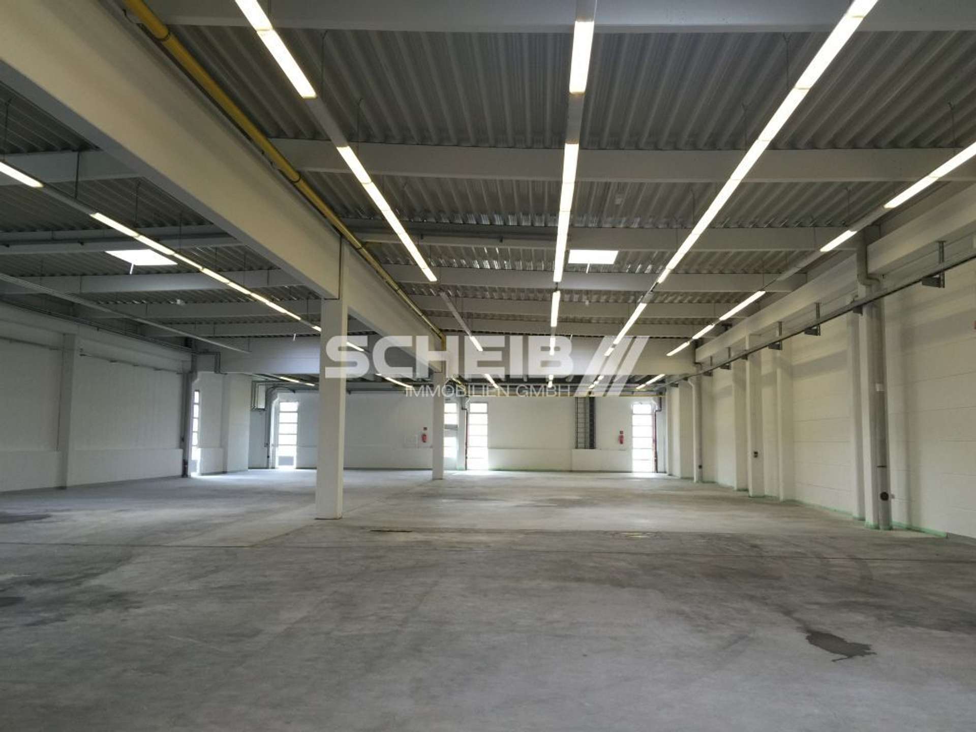 Thumbnail-Halle in Öhringen 18.208,40 € 3716 m²
