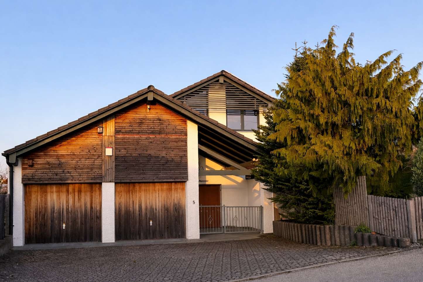 Thumbnail-Haus zum Kaufen in Geisenhausen 649.000,00 € 144 m²