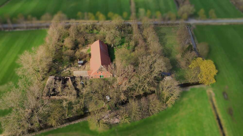 Thumbnail-Haus zum Kaufen in Ovelgönne 185.000,00 € 150 m²