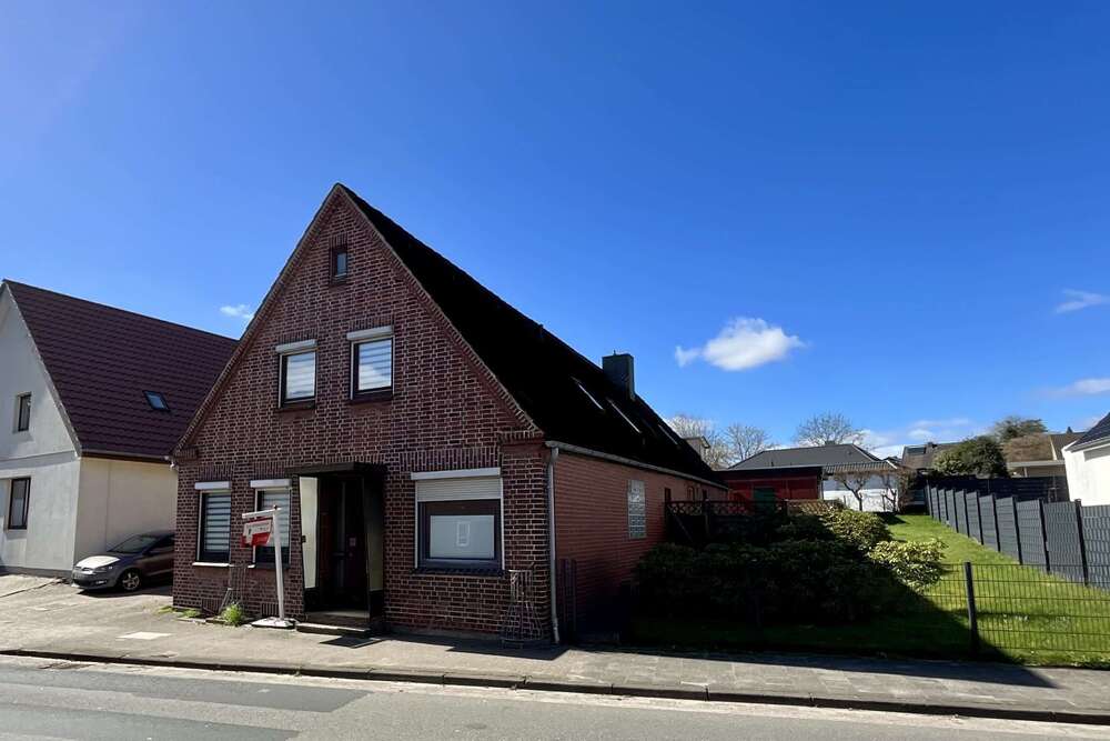 Thumbnail-Haus zum Kaufen in Geestland 199.000,00 € 230.67 m²
