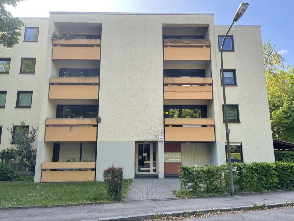 Thumbnail-Wohnung zum Kaufen in Augsburg 135.000,00 € 34 m²