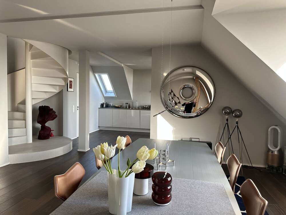 Thumbnail-Wohnung zum Kaufen in Wiesbaden 1.980.000,00 € 200 m²