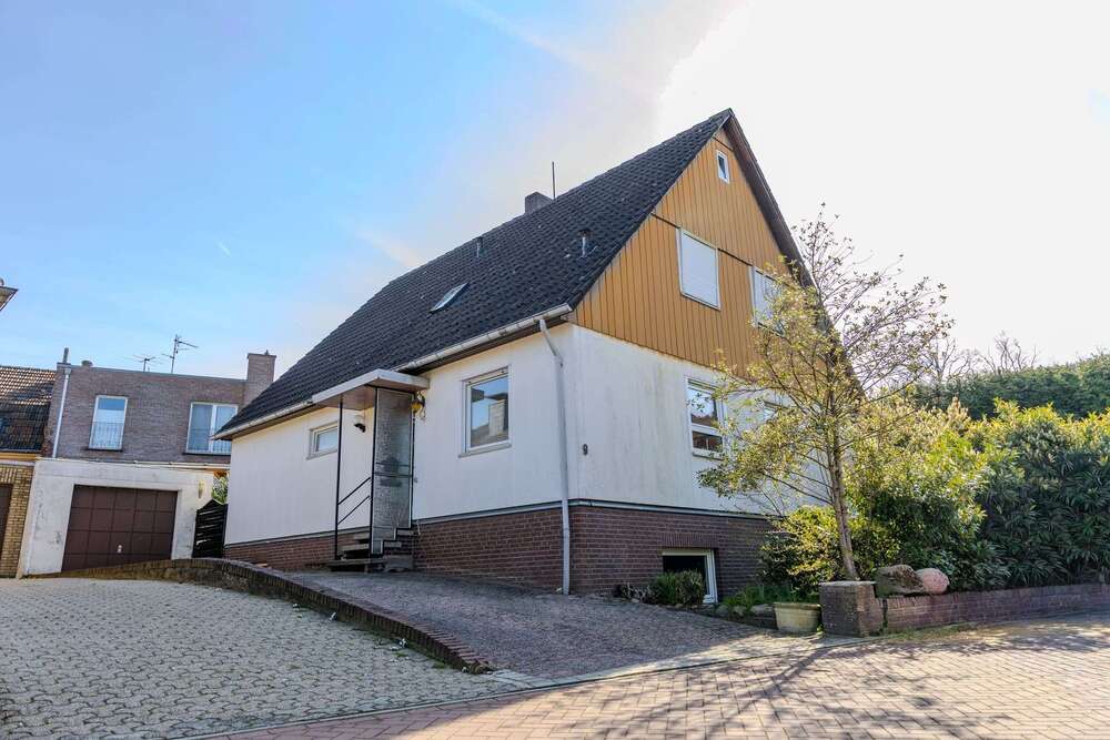 Thumbnail-Haus zum Kaufen in Emmerich am Rhein 215.000,00 € 144 m²