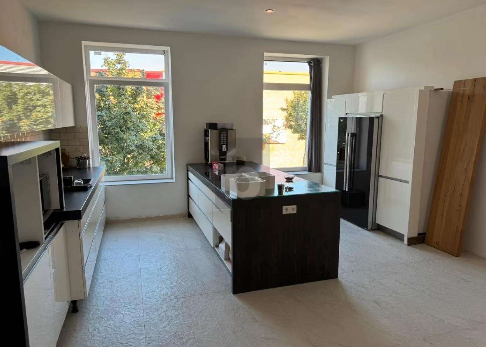 Thumbnail-Haus zum Kaufen in Duisburg 1.500.000,00 € 826 m²