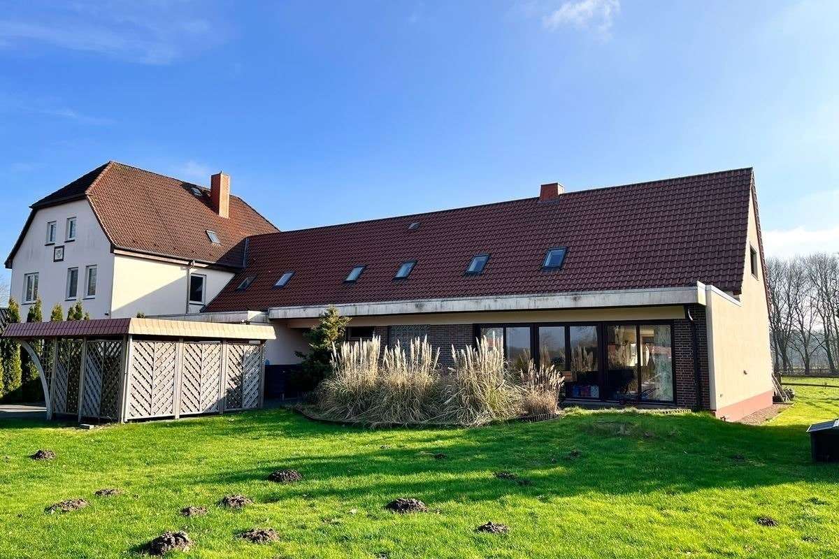 Thumbnail-Wohnung zum Kaufen in Schiffdorf 259.000,00 € 262.73 m²