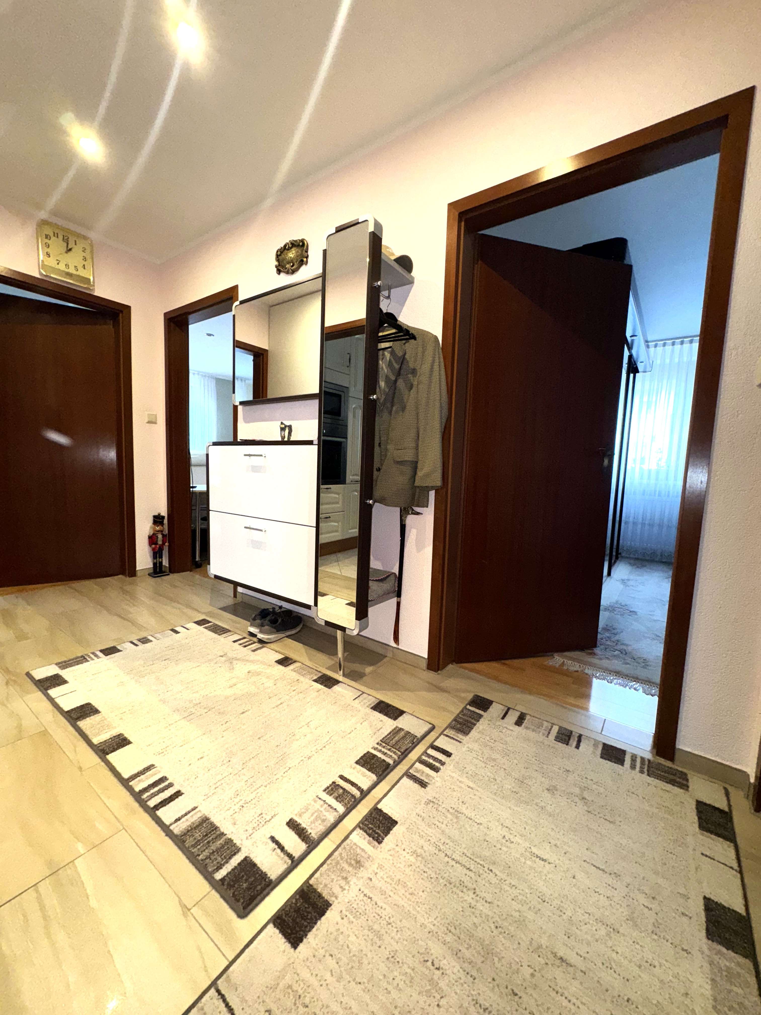 Thumbnail-Wohnung zum Kaufen in Feuerbach 310.000,00 € 70 m²