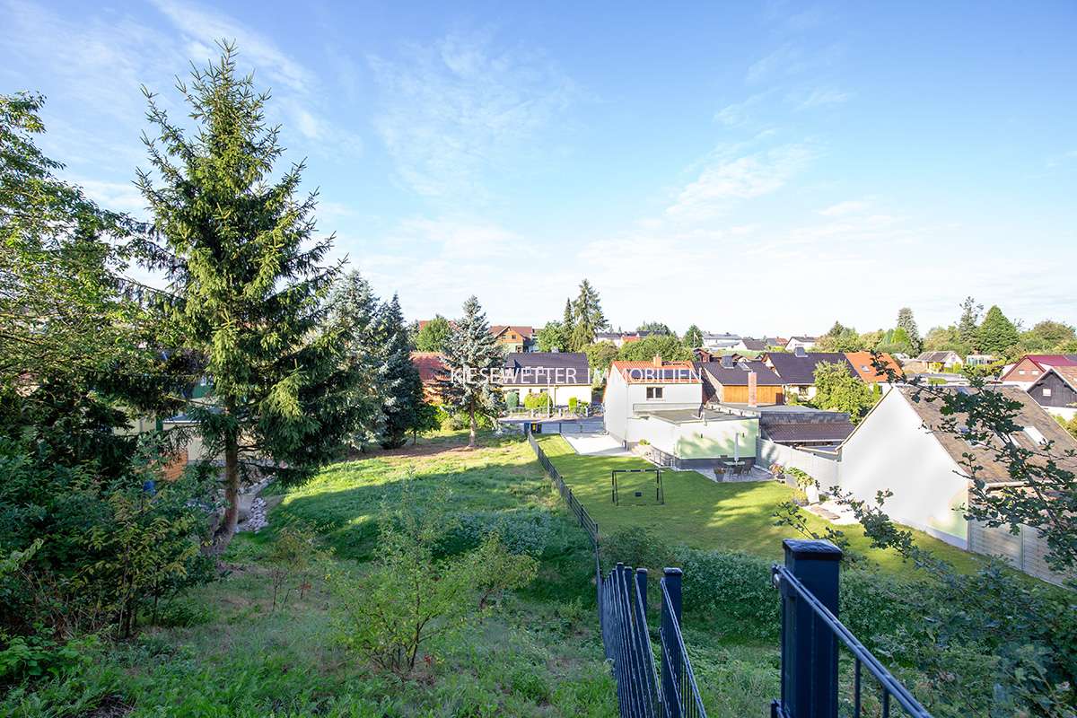 Thumbnail-Grundstück zu verkaufen in Zwickau 90.000,00 € 950 m²