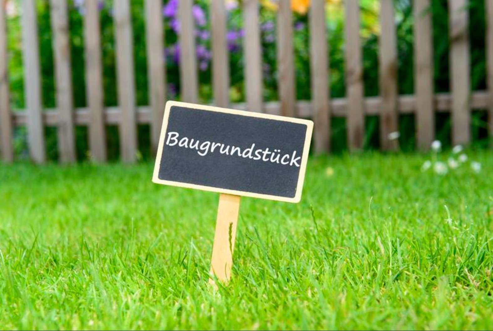 Thumbnail-Grundstück zu verkaufen in Leimen 960.000,00 € 2150 m²