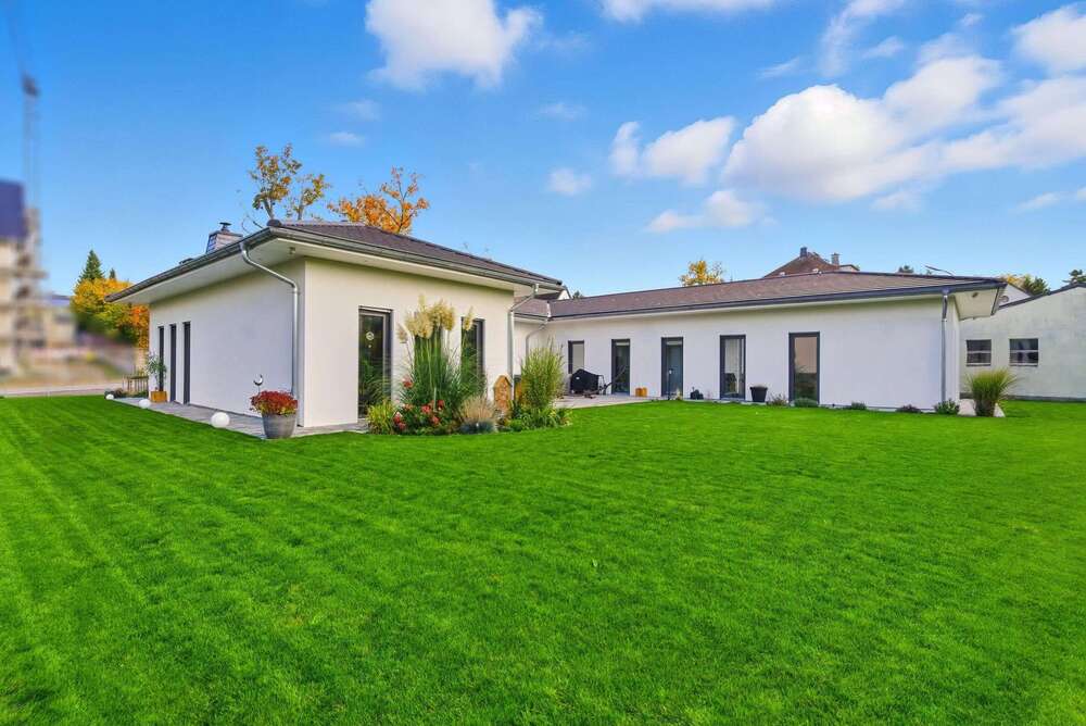 Thumbnail-Haus zum Kaufen in Claußnitz 630.000,00 € 182 m²