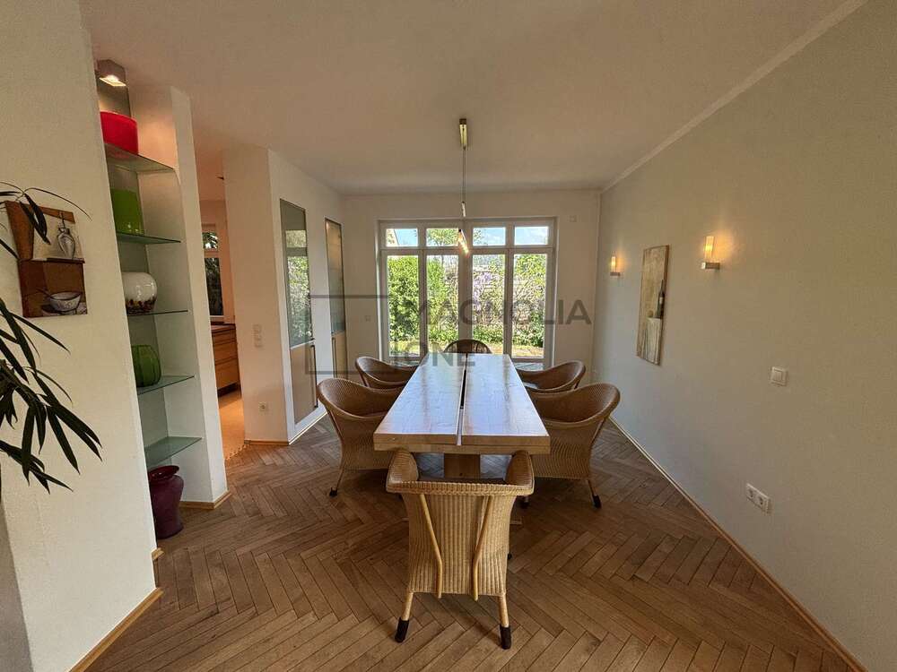 Thumbnail-Haus zum Kaufen in Düsseldorf 1.595.000,00 € 283.13 m²