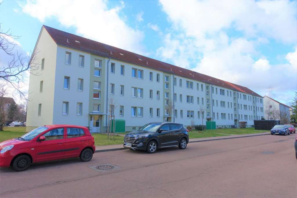 Thumbnail-Wohnung zum Mieten in Braunsbedra 274,00 € 45.59 m²