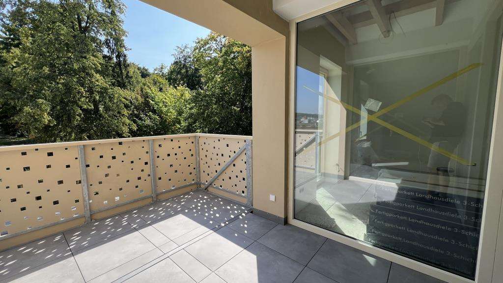 Thumbnail-Wohnung zum Mieten in Gera 2.700,00 € 185.62 m²