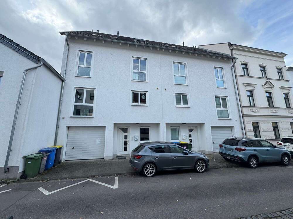 Thumbnail-Haus zum Mieten in Bonn 1.900,00 € 160 m²