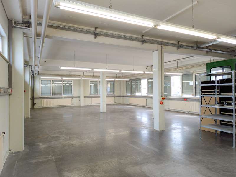 Thumbnail-Halle in Königsbrunn 850,00 € 162 m²