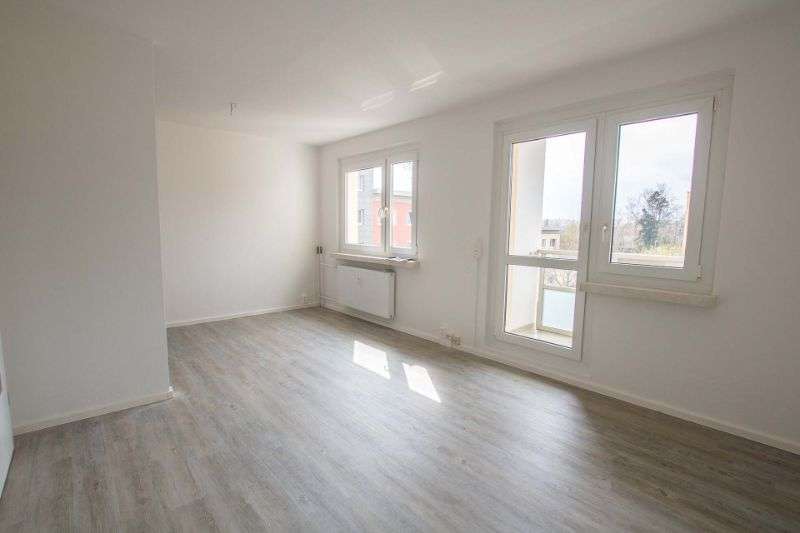 Thumbnail-Wohnung zum Mieten in Halle (Saale) 338,00 € 56.23 m²