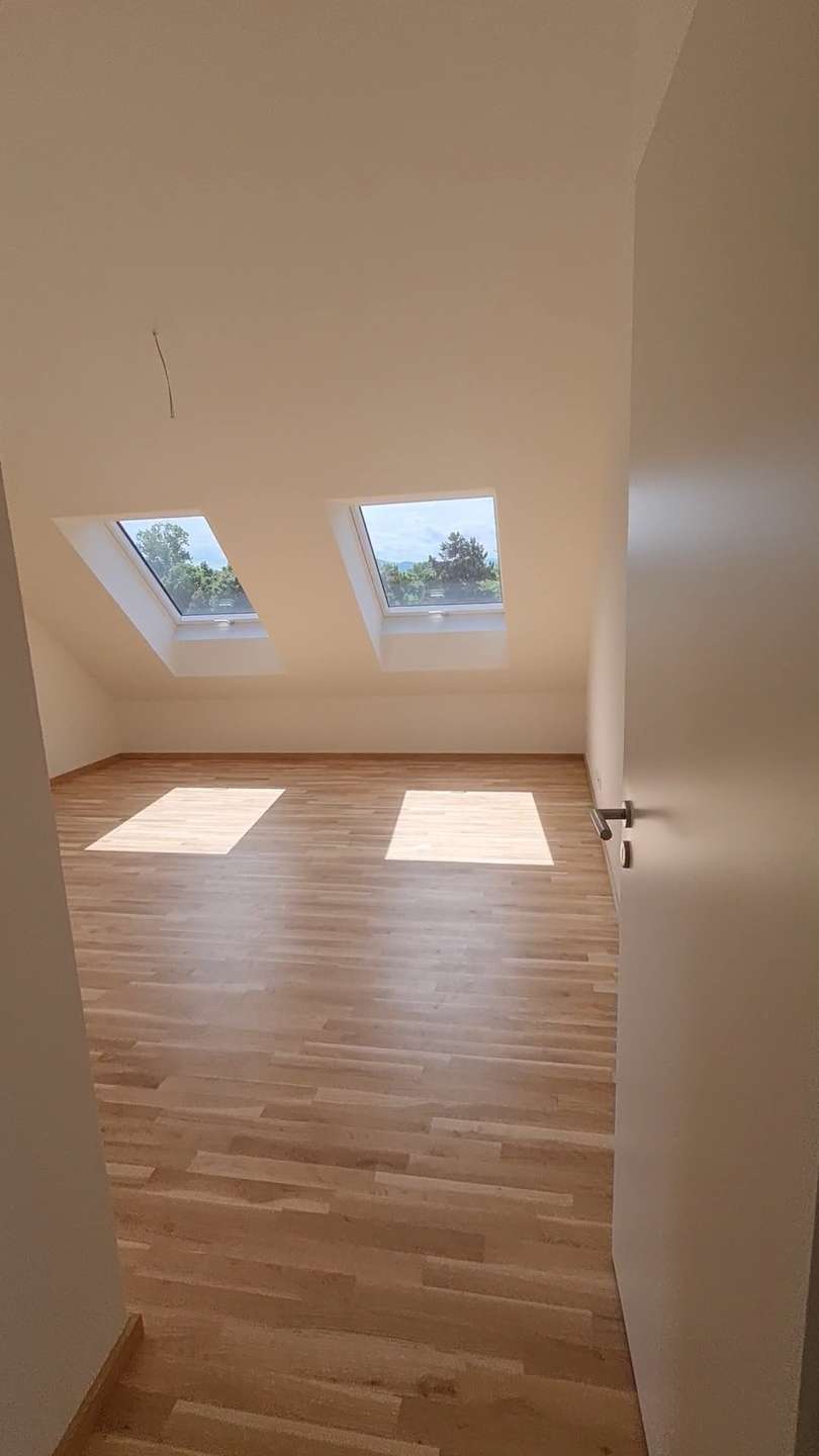 Thumbnail-Wohnung zum Kaufen in March-Holzhausen 680.000,00 € 111.86 m²