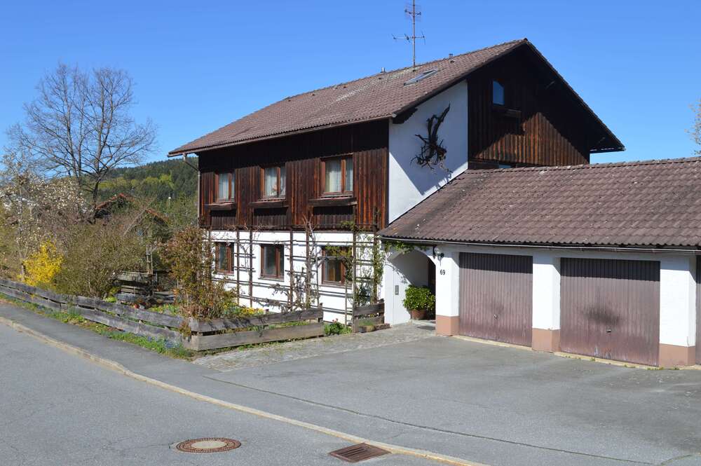 Thumbnail-Haus zum Kaufen in Grafenau 249.000,00 € 190 m²