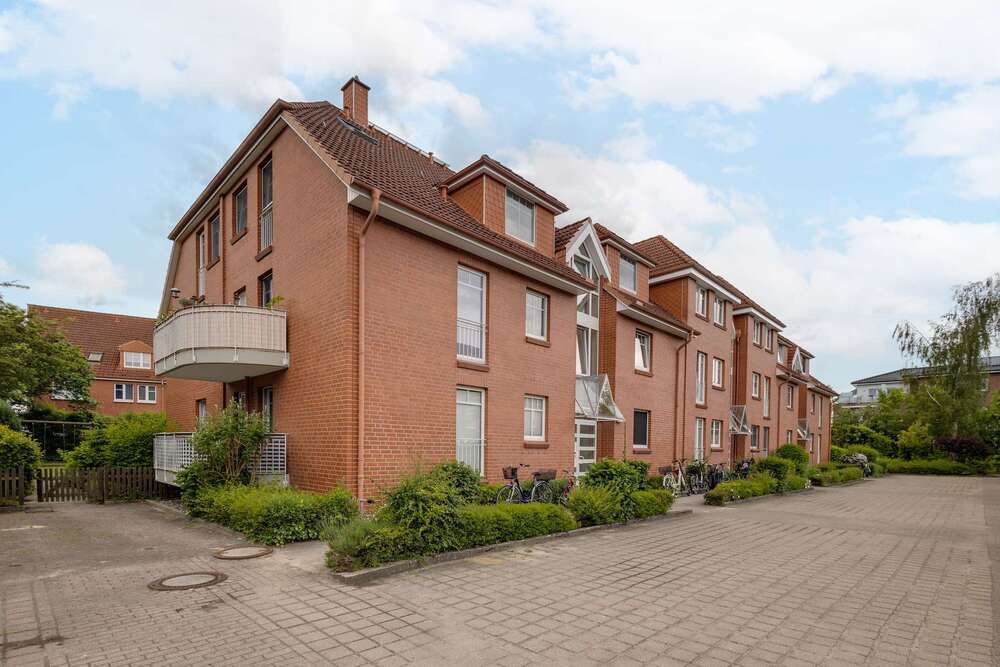 Thumbnail-Wohnung zum Kaufen in Wedel 200.000,00 € 71.39 m²