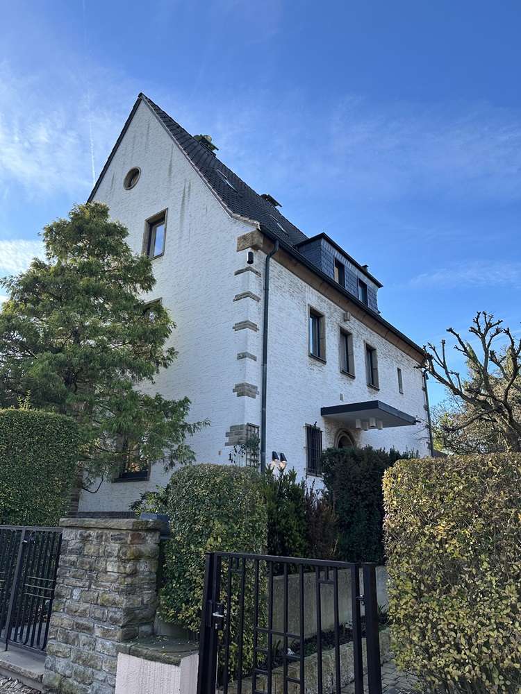 Thumbnail-Wohnung zum Mieten in Bochum-Grumme 1.320,00 € 118 m²