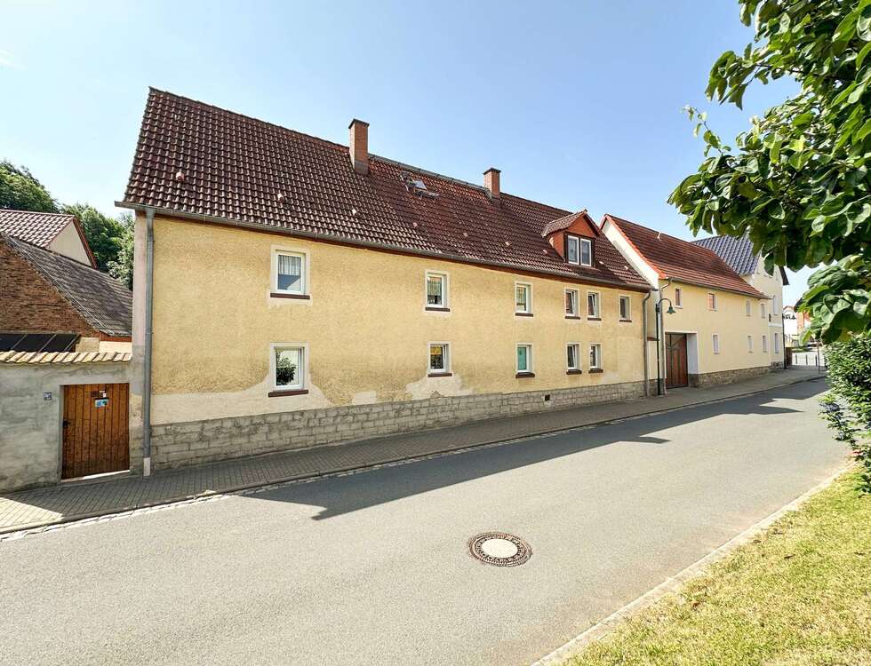 Thumbnail-Haus zum Kaufen in Weißenfels 80.000,00 € 210 m²