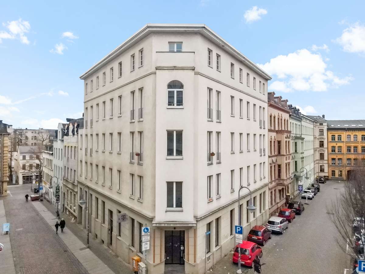 Thumbnail-Wohnung zum Mieten in Halle 1.390,00 € 158 m²