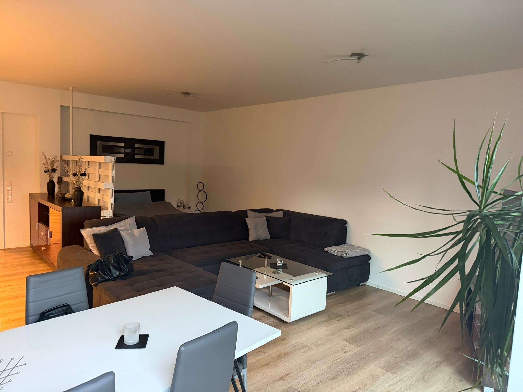 Thumbnail-Wohnung zum Mieten in Vicht 1.080,00 € 120 m²