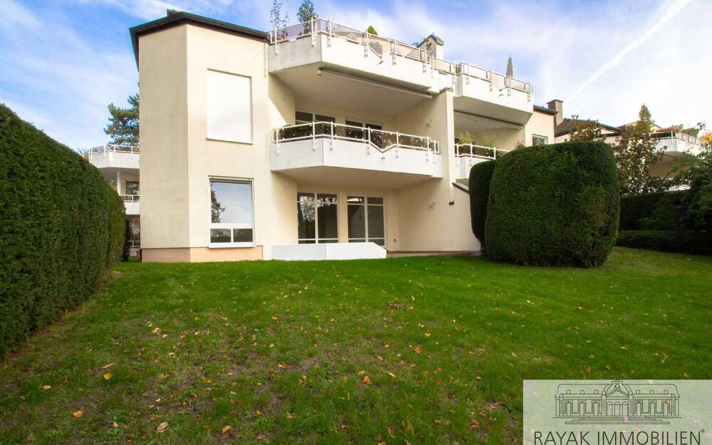 Thumbnail-Wohnung zum Mieten in Düsseldorf Benrath 1.950,00 € 140 m²