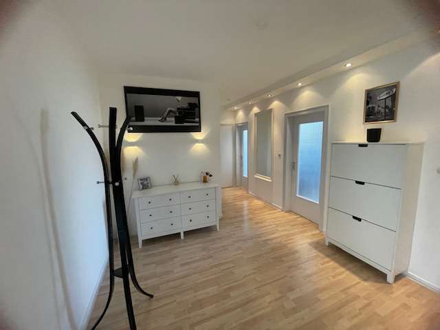 Thumbnail-Wohnung zum Mieten in Mönchengladbach Gladbach 890,00 € 99 m²