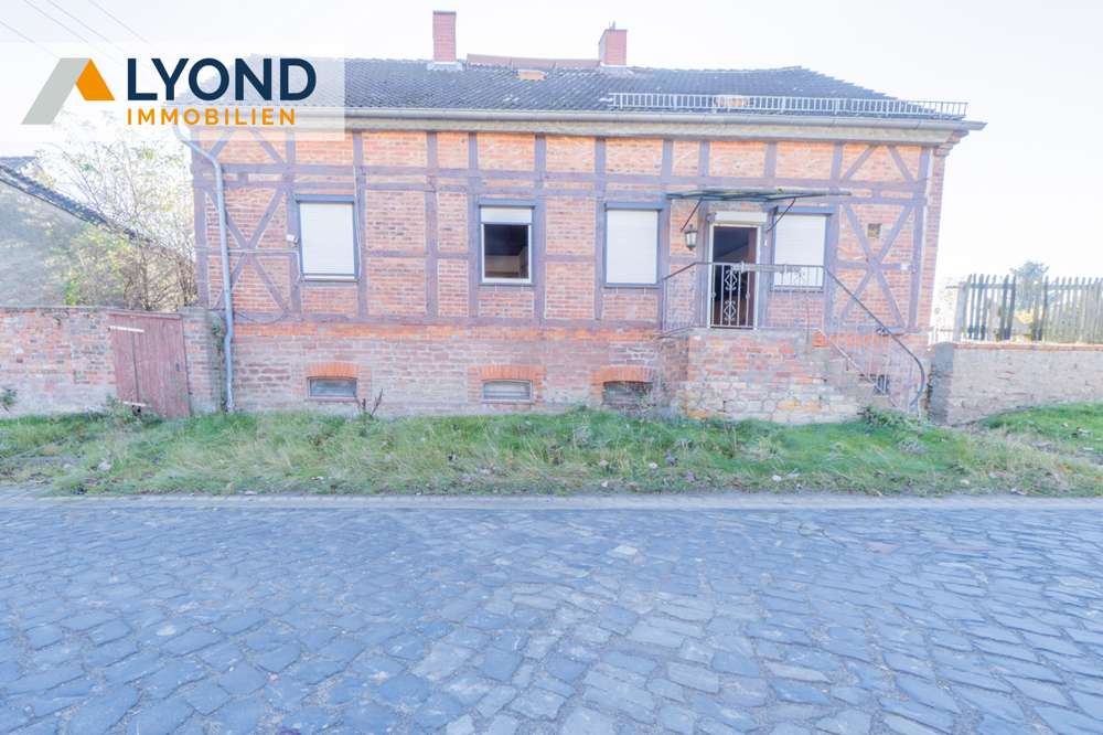 Thumbnail-Haus zum Kaufen in Erxleben Groppendorf 40.000,00 € 120 m²