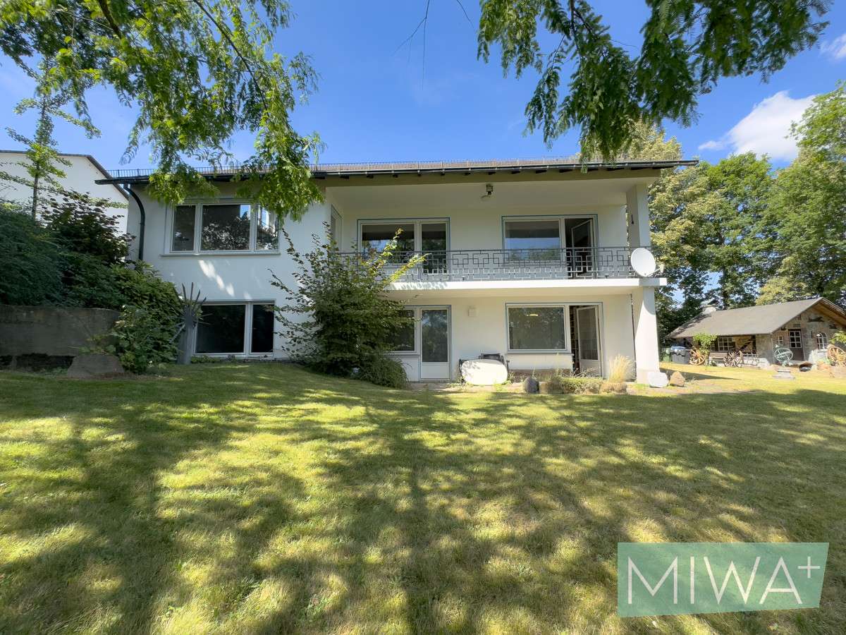 Thumbnail-Haus zum Kaufen in Warstein 299.900,00 € 350 m²