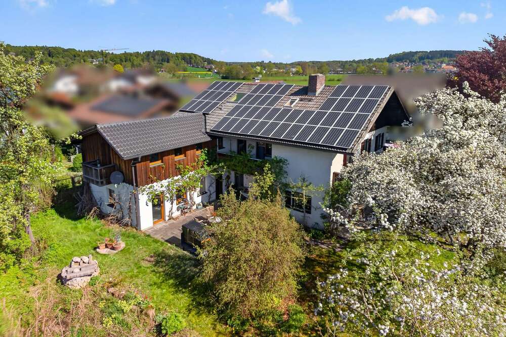 Thumbnail-Haus zum Kaufen in Feldkirchen-Westerham 990.000,00 € 300 m²