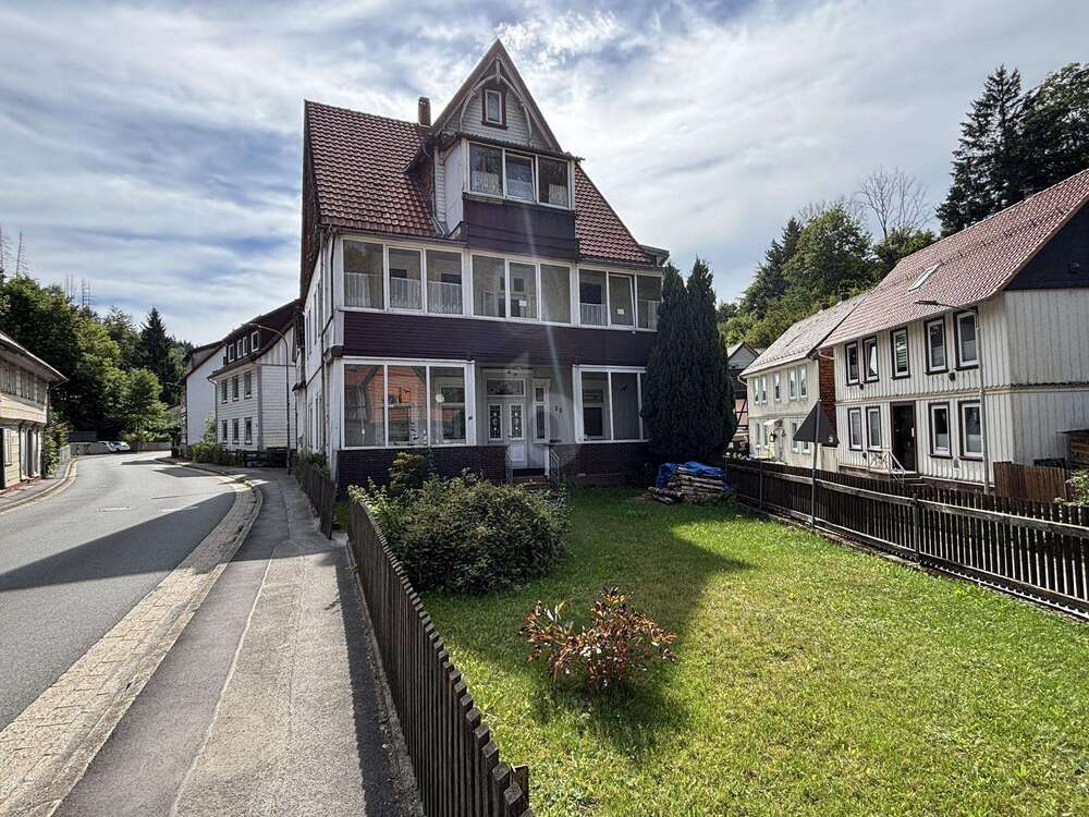 Thumbnail-Haus zum Kaufen in Bad Grund (Harz) 225.000,00 € 412 m²
