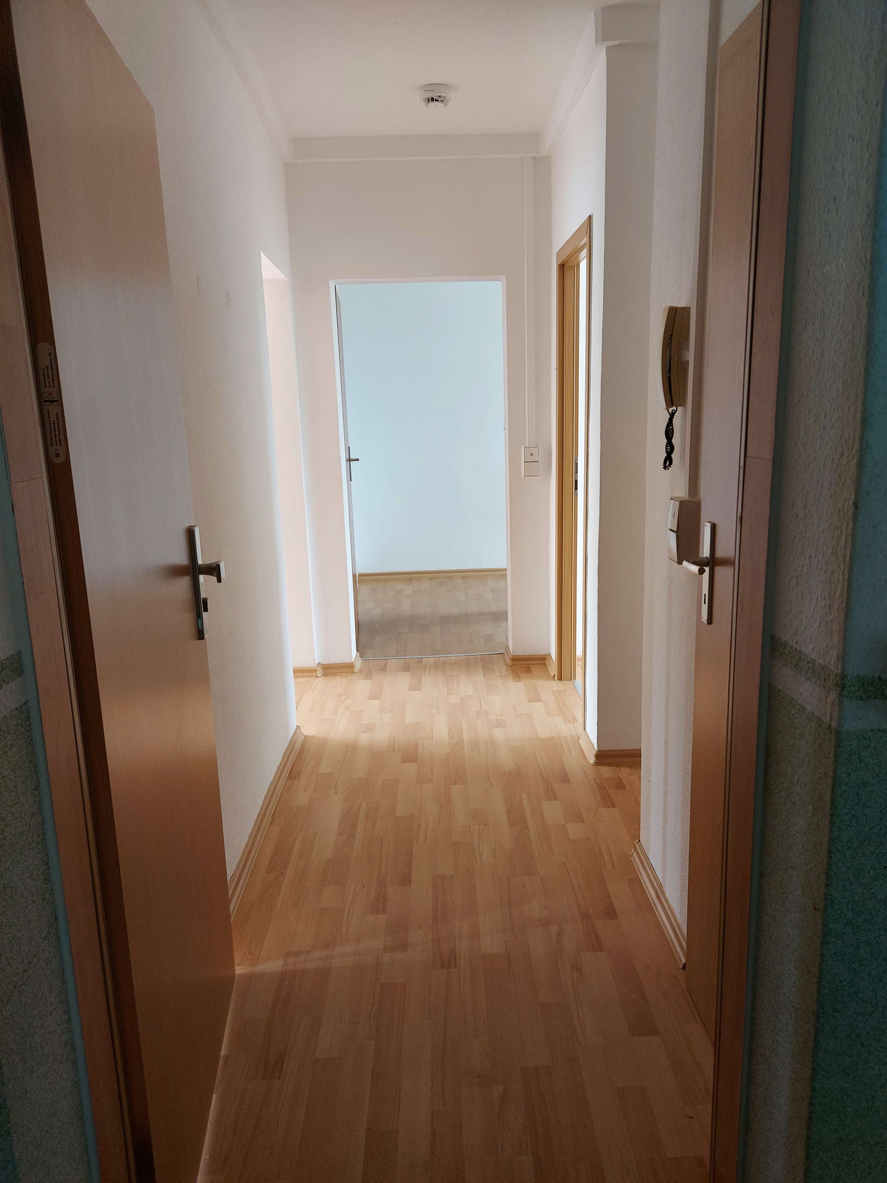 Thumbnail-Wohnung zum Mieten in Bitterfeld-Wolfen 325,00 € 59 m²