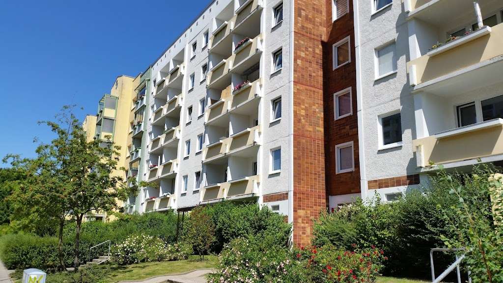 Thumbnail-Wohnung zum Mieten in Rostock 482,00 € 57.7 m²
