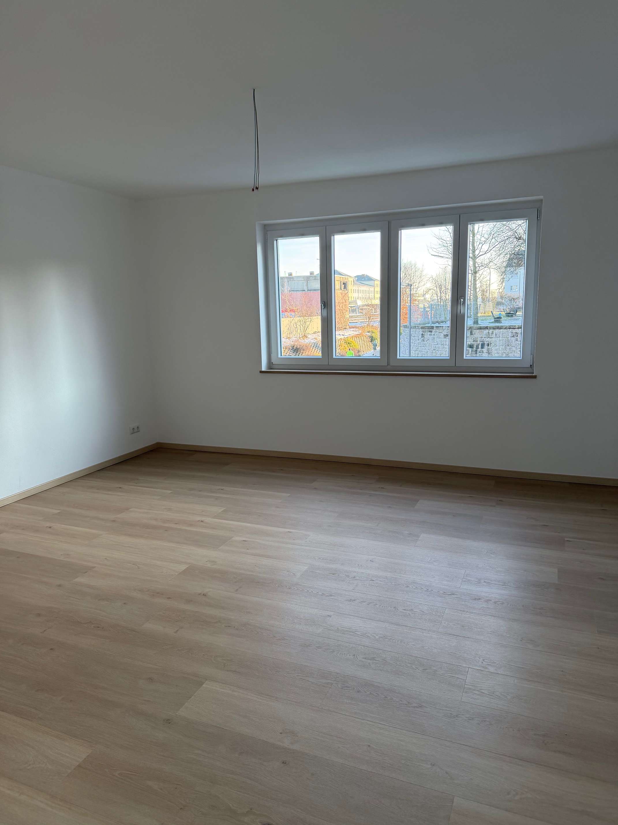 Thumbnail-Wohnung zum Mieten in Weiden 670,00 € 90 m²