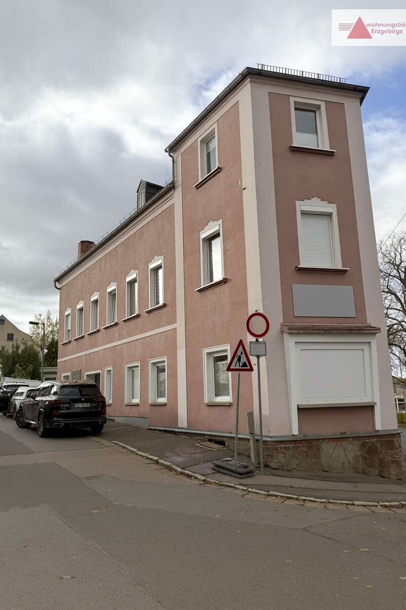 Thumbnail-Haus zum Kaufen in LichtensteinSachsen 249.000,00 € 286 m²